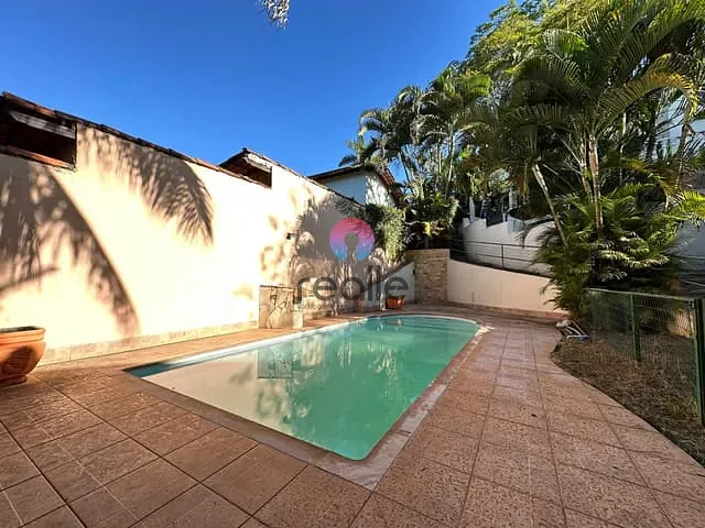 Casa com 1000m² 7 quartos e 8 banheiros, à venda, no bairro Braúnas em Belo Horizonte