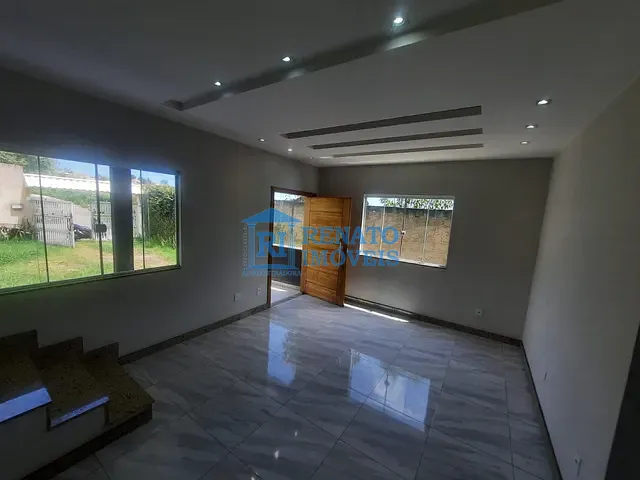 Casa 4 quartos e 3 banheiros, para alugar, no bairro Flamengo em Maricá
