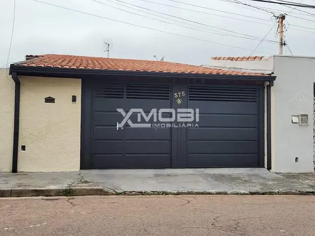 Casa com 253m² 3 quartos e 2 banheiros, à venda, no bairro Jardim Pacaembu em Jundiaí
