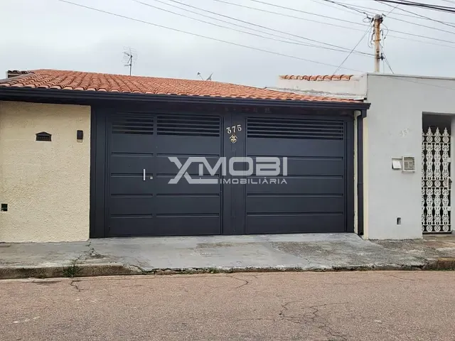 Casa com 253m² 3 quartos e 2 banheiros, à venda, no bairro Jardim Pacaembu em Jundiaí