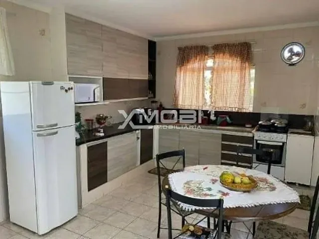 Casa com 253m² 3 quartos e 2 banheiros, à venda, no bairro Jardim Pacaembu em Jundiaí