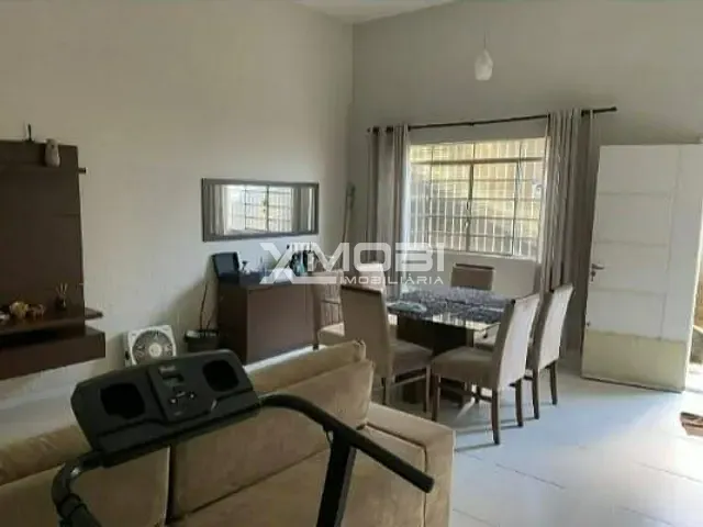 Casa com 253m² 3 quartos e 2 banheiros, à venda, no bairro Jardim Pacaembu em Jundiaí