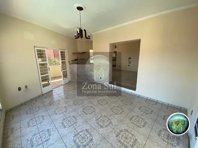 Casa com 380m² 3 quartos e 4 banheiros, à venda, no bairro Rio Acima em Votorantim