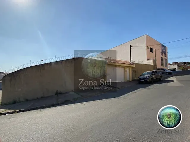 Casa com 380m² 3 quartos e 4 banheiros, à venda, no bairro Rio Acima em Votorantim