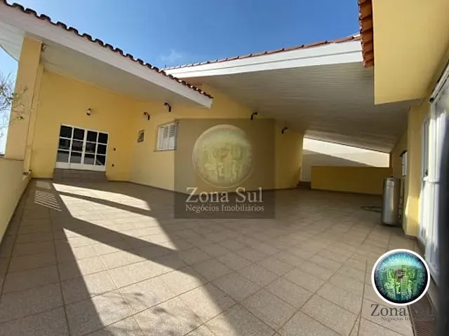 Casa com 380m² 3 quartos e 4 banheiros, à venda, no bairro Rio Acima em Votorantim