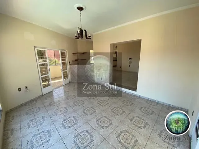 Casa com 380m² 3 quartos e 4 banheiros, à venda, no bairro Rio Acima em Votorantim