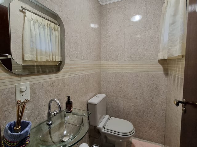 Casa com 409m² 3 quartos e 4 banheiros, à venda, no bairro Oficinas em Ponta Grossa