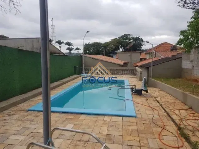 Casa com 600m² 3 quartos e 2 banheiros, à venda, no bairro Vila Arens II em Jundiaí