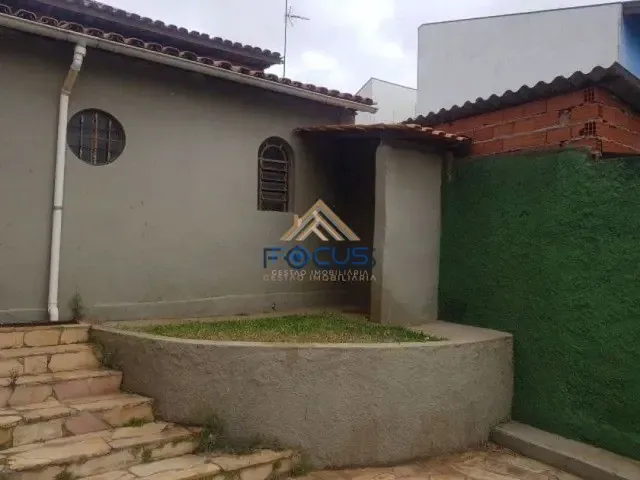 Casa com 600m² 3 quartos e 2 banheiros, à venda, no bairro Vila Arens II em Jundiaí
