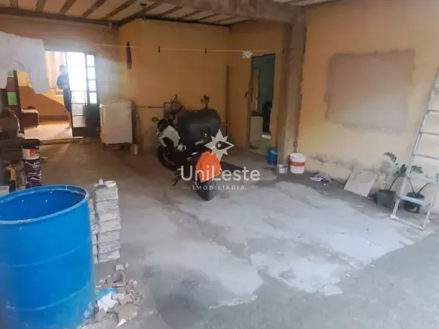 Casa 4 quartos e 4 banheiros, à venda, no bairro Jardim Vitória em Belo Horizonte