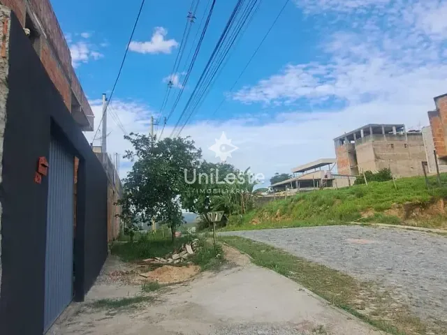Casa 4 quartos e 4 banheiros, à venda, no bairro Jardim Vitória em Belo Horizonte