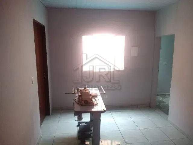 Sobrado com 57m² 2 quartos e 2 banheiros, para alugar, no bairro Jardim Zaira em Mauá