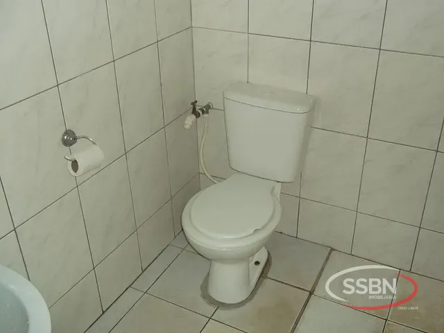 Casa 2 quartos e 1 banheiro, para alugar, no bairro Jardim de Éden em Nova Odessa