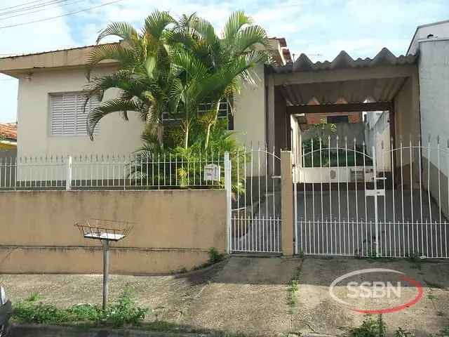 Casa 2 quartos e 1 banheiro, para alugar, no bairro Jardim de Éden em Nova Odessa