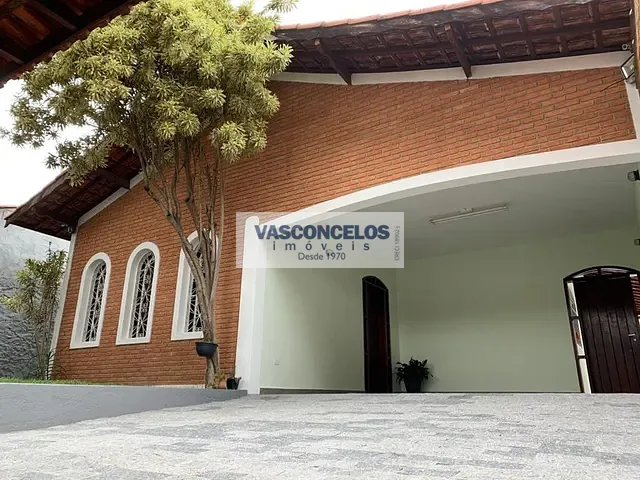 Casa com 435m² 4 quartos e 3 banheiros, à venda, no bairro Vila Industrial em São José dos Campos