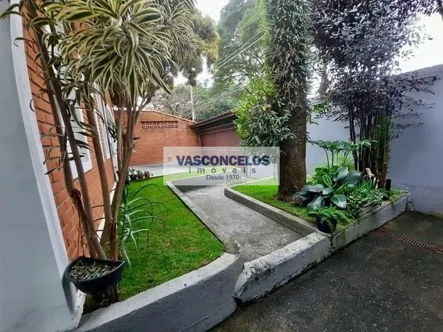 Casa com 435m² 4 quartos e 3 banheiros, à venda, no bairro Vila Industrial em São José dos Campos