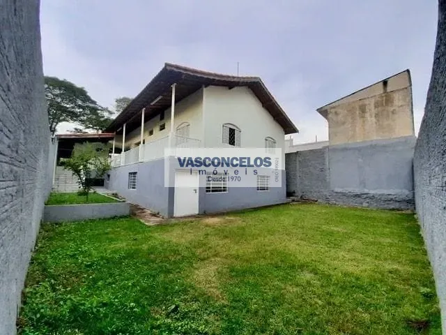 Casa com 435m² 4 quartos e 3 banheiros, à venda, no bairro Vila Industrial em São José dos Campos
