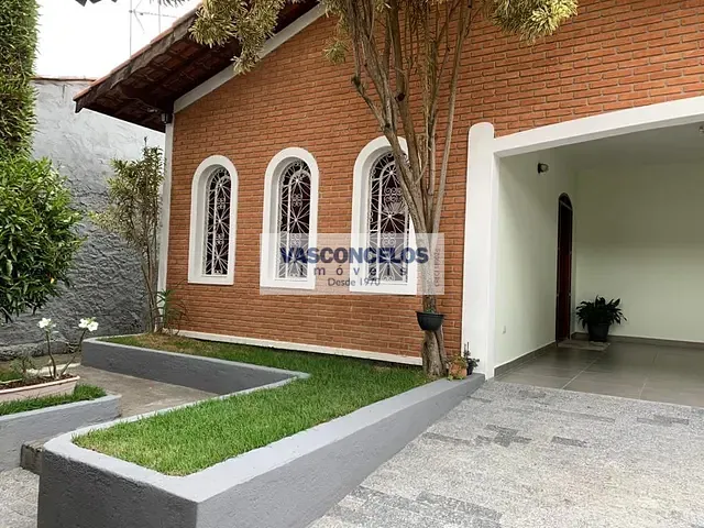 Casa com 435m² 4 quartos e 3 banheiros, à venda, no bairro Vila Industrial em São José dos Campos