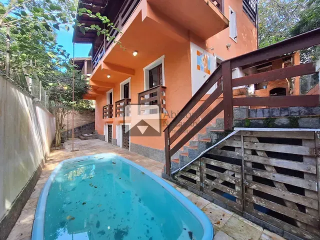 Casa 4 quartos e 7 banheiros, à venda, no bairro Mata Paca em Niterói