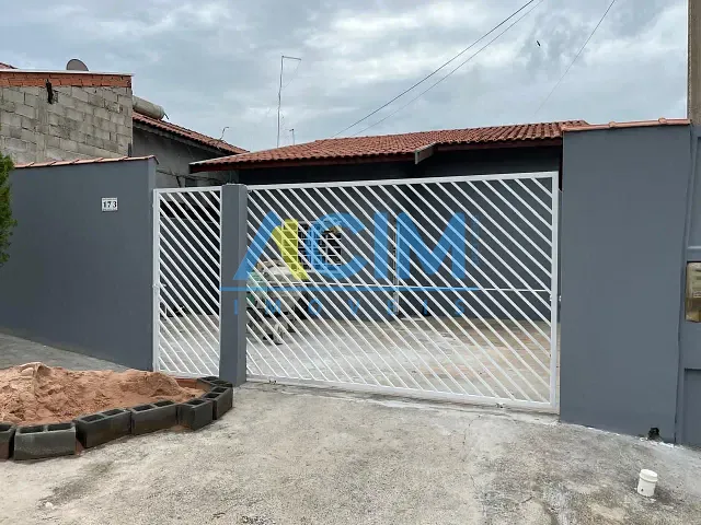 Casa com 250m² 2 quartos e 2 banheiros, à venda, no bairro Jardim Venturini em Jaguariúna