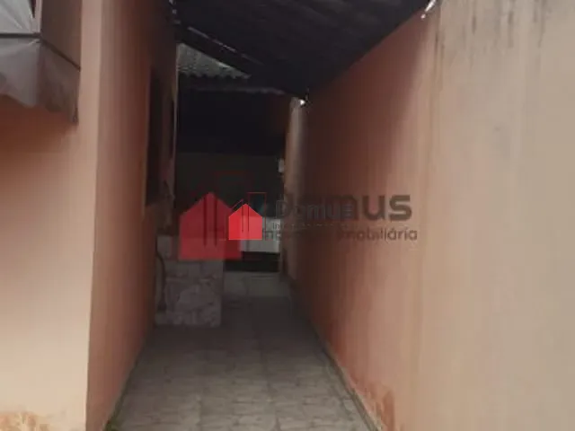 Casa à venda, no bairro Parque das Palmeiras em Pindamonhangaba