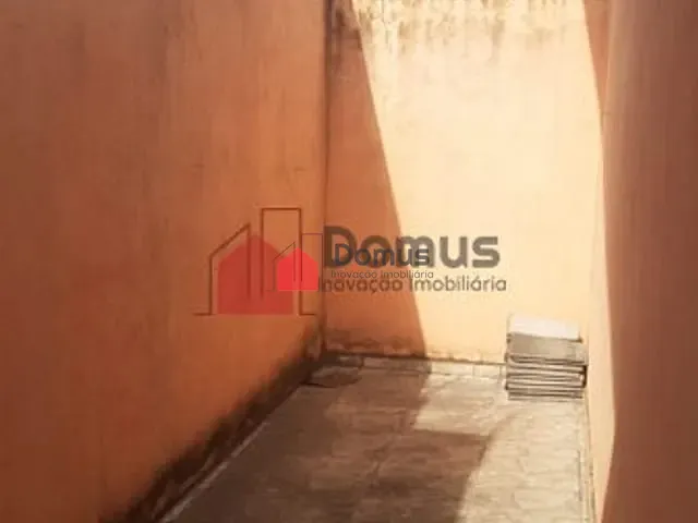 Casa à venda, no bairro Parque das Palmeiras em Pindamonhangaba