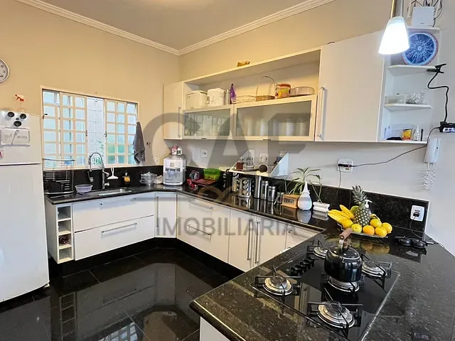 Casa com 250m² 3 quartos e 3 banheiros, à venda, no bairro Novo Horizonte em Jaguariúna