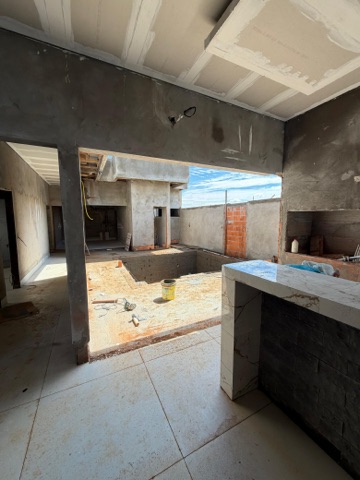 Casa 3 quartos e 1 banheiro, à venda, no bairro Residencial Riviera Suíça  em Sinop