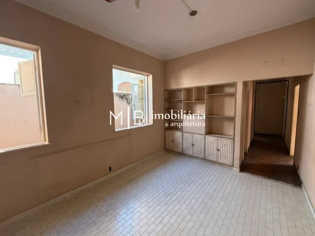 Casa 4 quartos e 4 banheiros, à venda, no bairro Centro em Cataguases