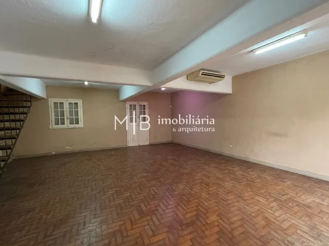 Casa 4 quartos e 4 banheiros, à venda, no bairro Centro em Cataguases