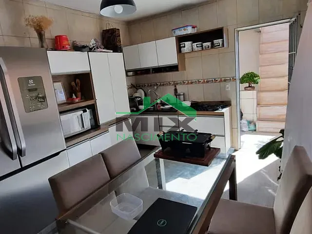 Casa com 300m² 6 quartos e 3 banheiros, à venda, no bairro Taboão em Diadema