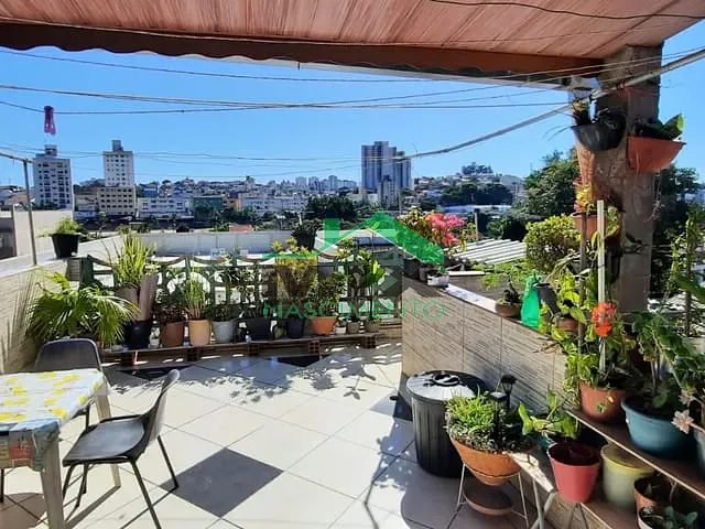 Casa com 300m² 6 quartos e 3 banheiros, à venda, no bairro Taboão em Diadema