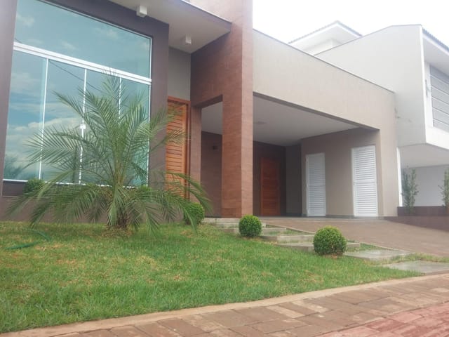 Casa com 252m² 3 quartos e 1 banheiro, para alugar, no bairro Loteamento Morada das Flores em Cambé