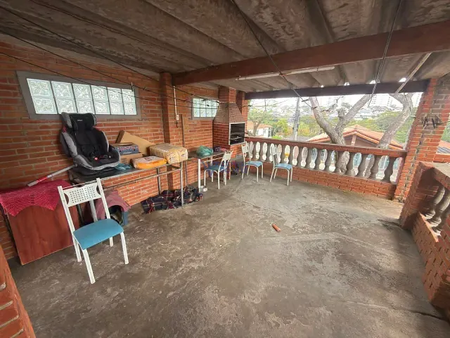 Casa 3 quartos e 2 banheiros, à venda, no bairro Jardim Satélite em São José dos Campos
