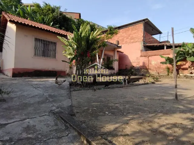 Casa com 557m² 3 quartos e 1 banheiro, à venda, no bairro Duzentos e Quarenta e Nove em Volta Redonda