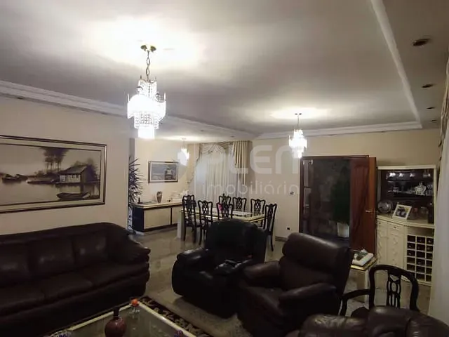 Casa com 300m² 3 quartos e 5 banheiros, à venda, no bairro Barro Branco (Zona Norte) em São Paulo