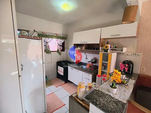 Casa 2 quartos e 2 banheiros, à venda, no bairro Praia do Imperador (Guia de Pacobaíba) em Magé