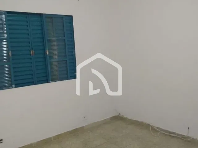 Casa com 200m² 3 quartos e 2 banheiros, à venda, no bairro Jardim Maria Tereza em Barueri
