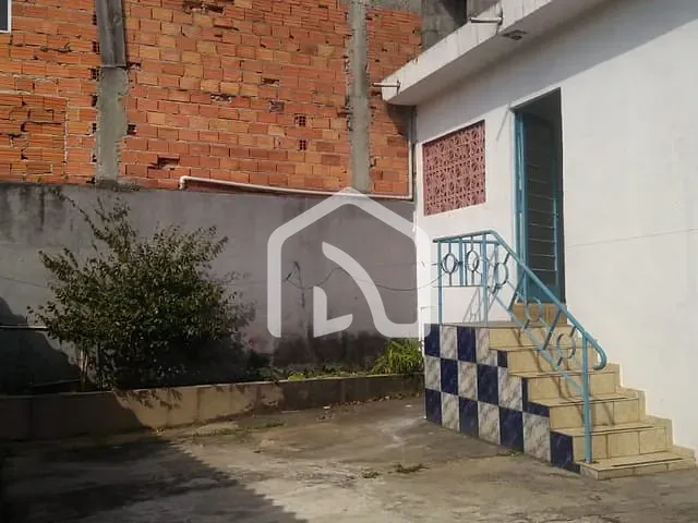 Casa com 200m² 3 quartos e 2 banheiros, à venda, no bairro Jardim Maria Tereza em Barueri