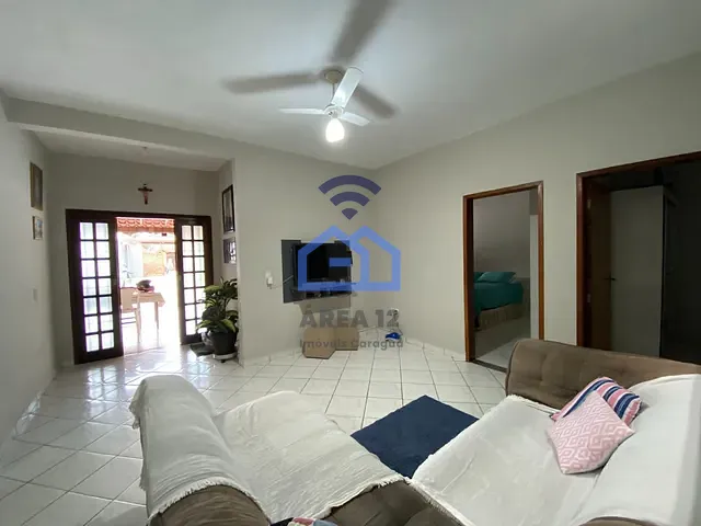 Casa com 320m² 4 quartos e 3 banheiros, à venda, no bairro Martim de Sá em Caraguatatuba