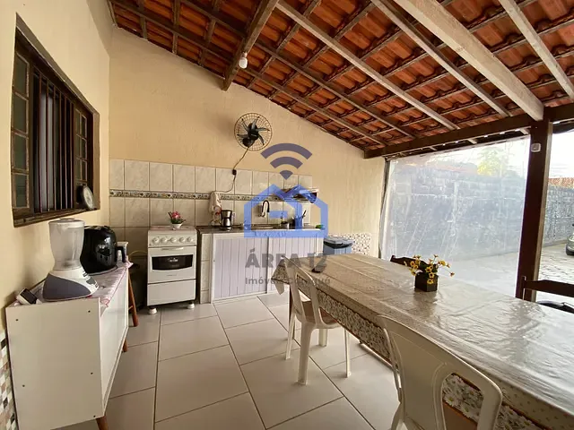 Casa com 320m² 4 quartos e 3 banheiros, à venda, no bairro Martim de Sá em Caraguatatuba
