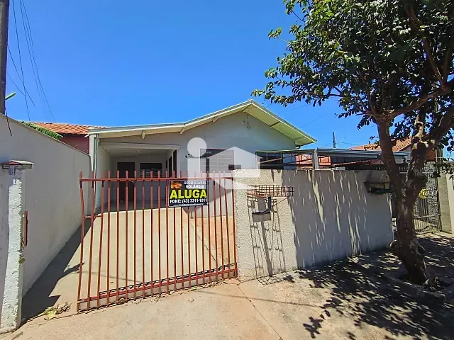 Casa 3 quartos e 1 banheiro, para alugar, no bairro Conjunto Habitacional Santiago em Rolândia