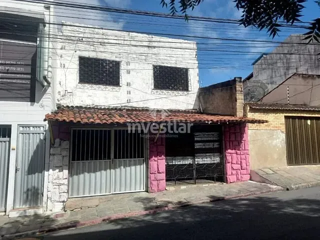 Casa com 246m² 3 quartos e 1 banheiro, à venda, no bairro Centro em Campina Grande