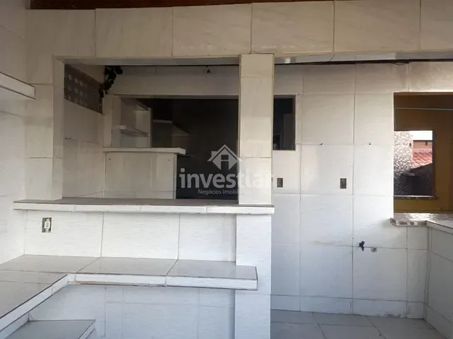 Casa com 246m² 3 quartos e 1 banheiro, à venda, no bairro Centro em Campina Grande