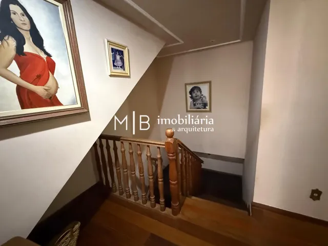 Casa 4 quartos e 2 banheiros, à venda, no bairro Menezes em Cataguases