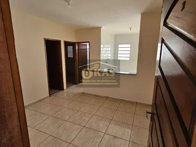 Casa 2 quartos e 1 banheiro, à venda, no bairro Vila Brasileira em Mogi das Cruzes