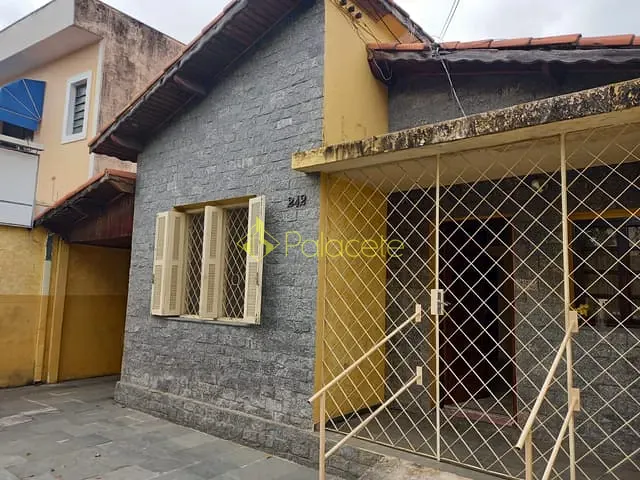 Casa 4 quartos e 1 banheiro, à venda, no bairro Jardim Russi em Taubaté