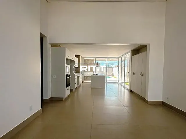 Casa com 363m² 4 quartos e 1 banheiro, à venda, no bairro Parque Brasil 500 em Paulínia