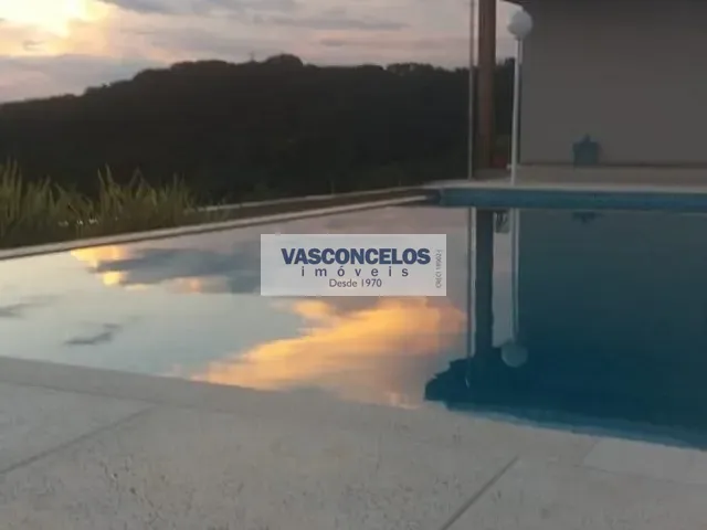 Casa com 1500m² 4 quartos e 4 banheiros, à venda, no bairro Condomínio Terras de Santa Mariana em Caçapava