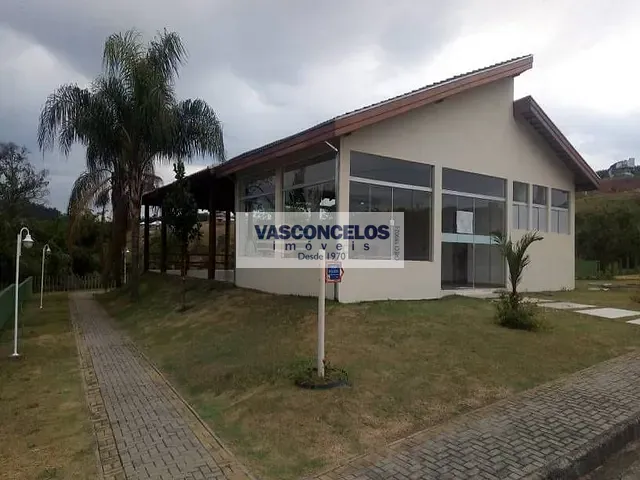 Casa com 1500m² 4 quartos e 4 banheiros, à venda, no bairro Condomínio Terras de Santa Mariana em Caçapava